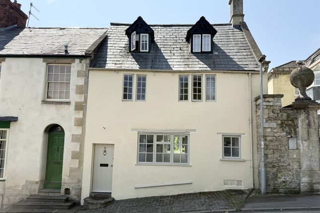 4 bedroom semi-detached house for sale