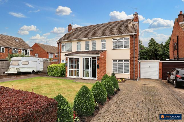 3 bedroom semi-detached house for sale