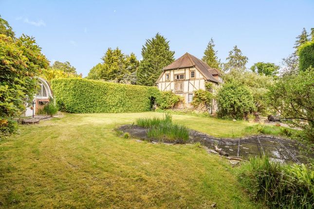 Windlesham,  Surrey,  GU20 2 bed detached house for sale