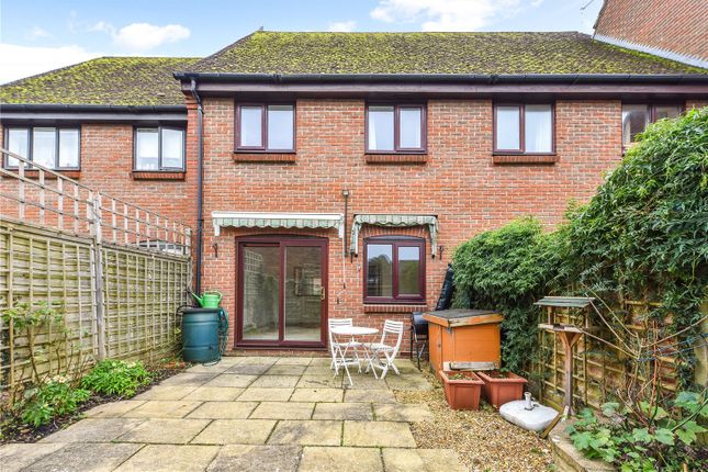 Bishopsgate Walk, Chichester, PO19 3 bed terraced house for sale