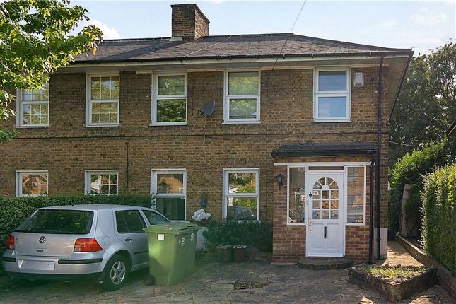 Kelvington Road, London 3 bed terraced house for sale