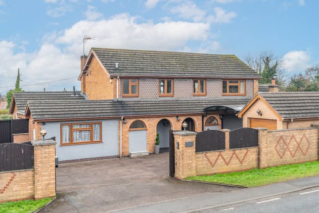 The Ridgeway, New End, Astwood Bank... 5 bed detached house for sale
