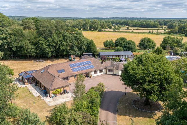 6 bedroom detached house for sale