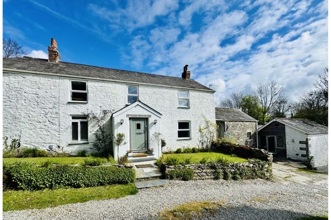 6 bedroom detached house for sale