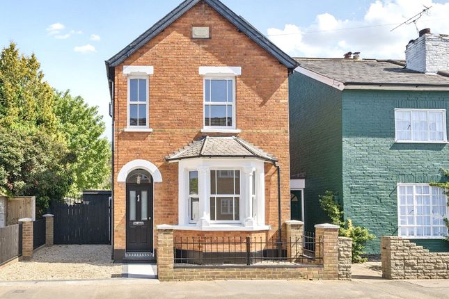 3 bed detached house