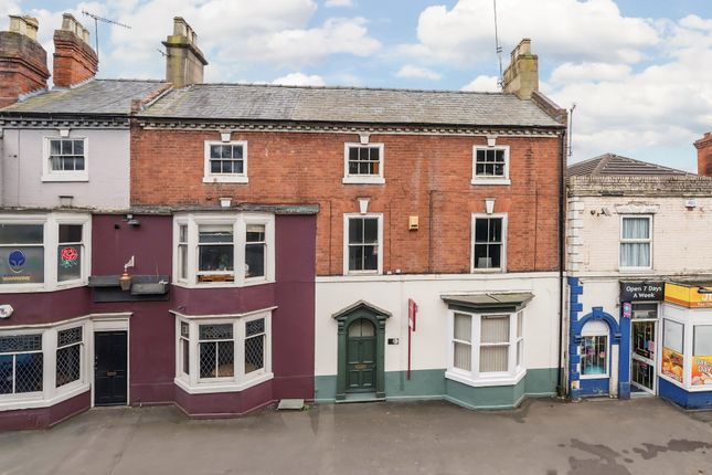 5 bed terraced house