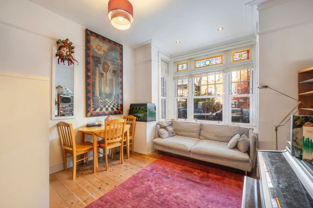 2 bedroom ground floor flat for sale