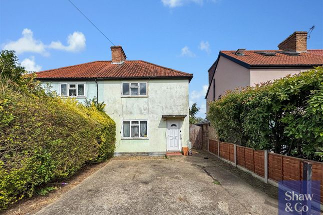 Colonial Avenue, Twickenham TW2 3 bed semi