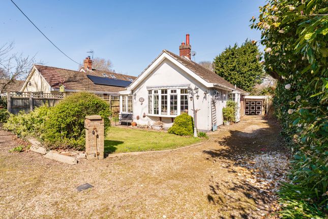 Oulton Road North, Oulton 3 bed detached bungalow for sale