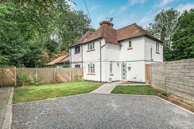 Coulsdon Road,Coulsdon,CR5 1EE 2 bed semi