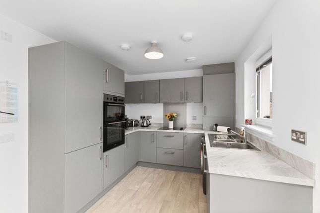 Kaims Crescent, Livingston, EH54 3 bed house for sale