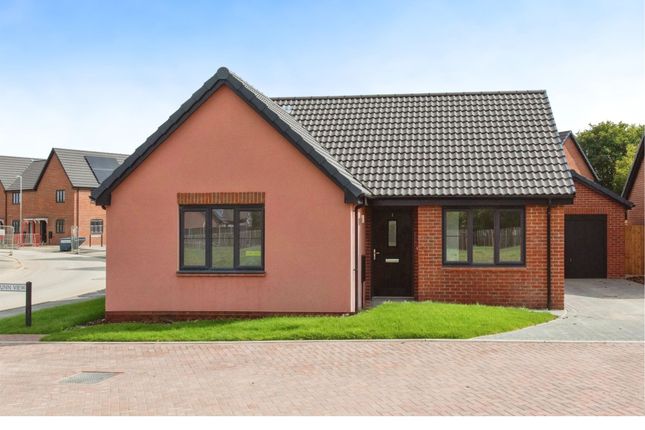2 bedroom detached bungalow for sale