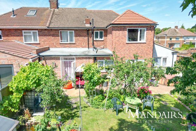5 bedroom semi-detached house for sale