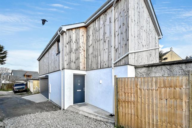2 bedroom town house for sale