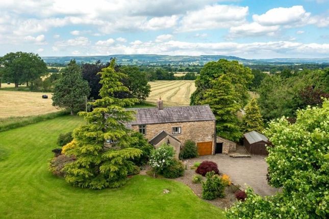 Longsight Road, Langho, Ribble Valley 3 bed cottage for sale