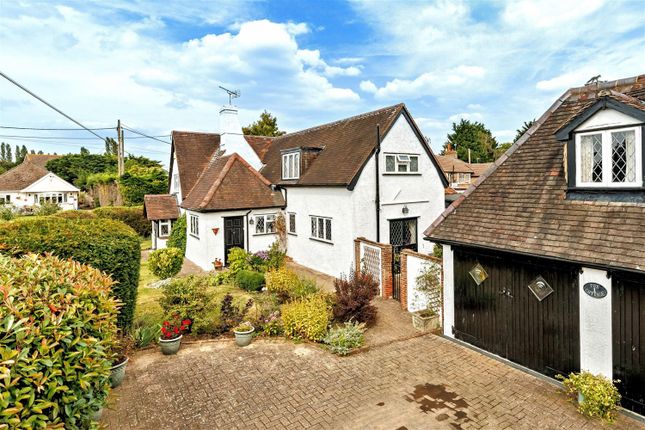 Duck Lane, Thornwood Common 3 bed detached house for sale