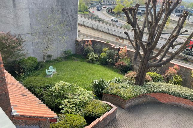 Studio apartment for sale