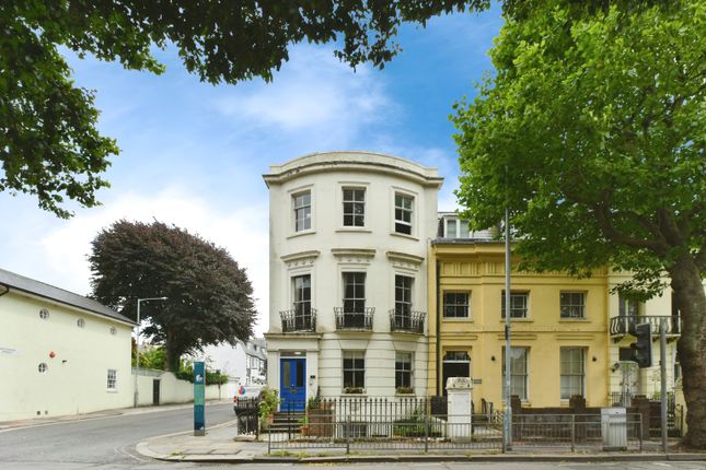 2 bedroom maisonette for sale