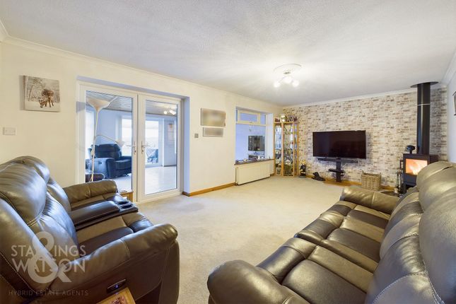 High Road, Roydon, Diss 3 bed detached bungalow for sale