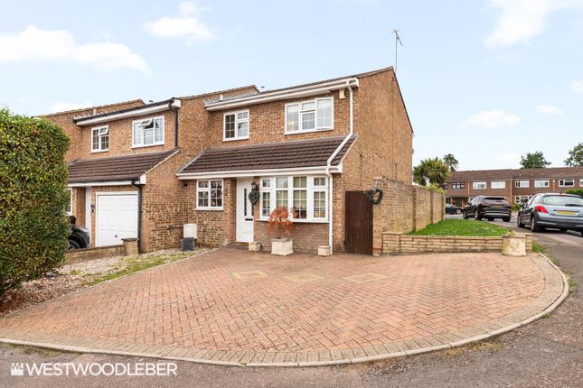 Woodside, Waltham Cross EN7 3 bed terraced house for sale