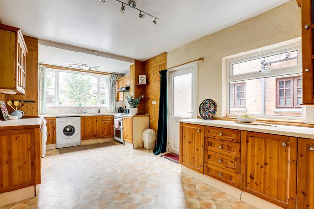 Church Drive, Daybrook NG5 3 bed end of terrace house for sale