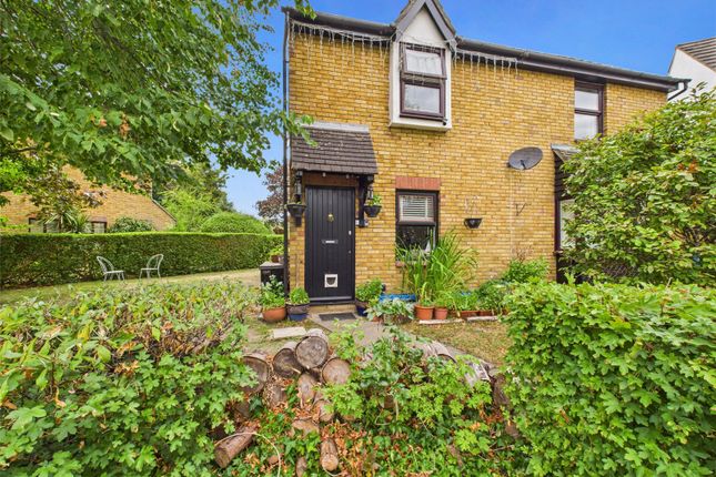 Hyacinth Close, Hampton 1 bed end of terrace house for sale