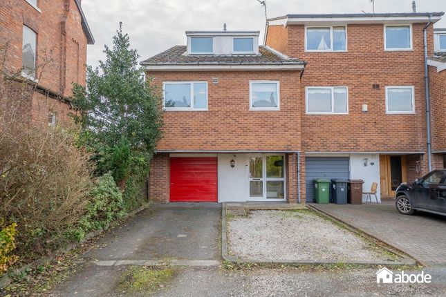 4 bedroom town house for sale