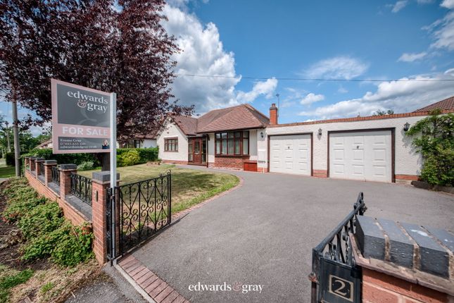 Hall Walk, Coleshill, B46 3ES 3 bed detached bungalow for sale