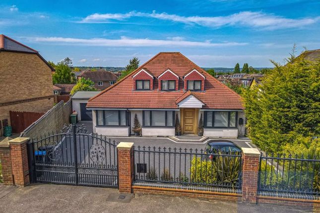 Manor Road, Chigwell IG7 5 bed detached house for sale