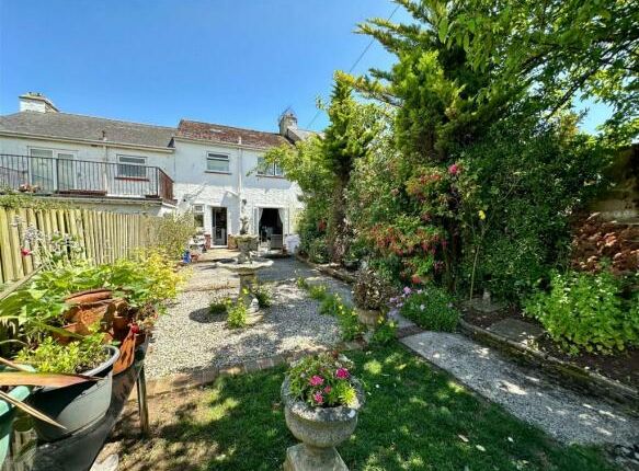 Brixham Road, Paignton 3 bed terraced house for sale