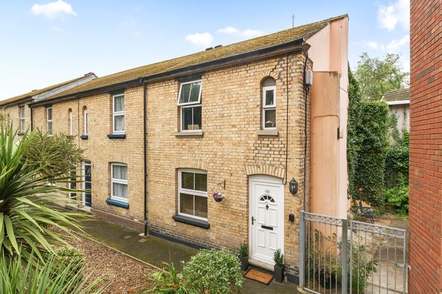 Loverings Court, Barnstaple EX31 2 bed end of terrace house for sale