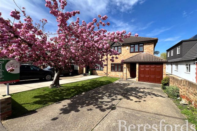 Abbey Wood Lane, Rainham, RM13 4 bed semi