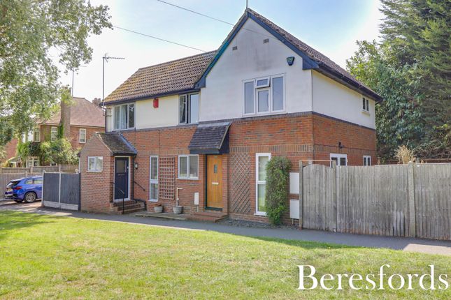 Hawthorn Avenue, Brentwood, CM13 2 bed semi