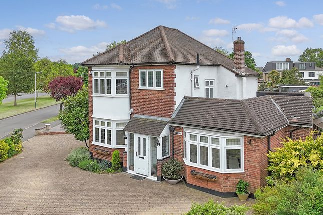 Beauly Way, Rise Park, RM1 3 bed detached house for sale