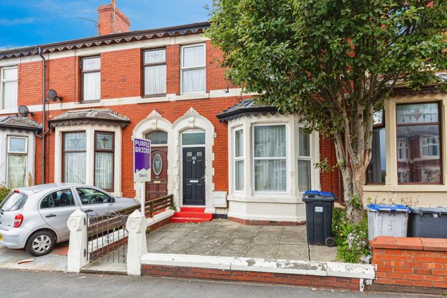 3 bedroom flat for sale