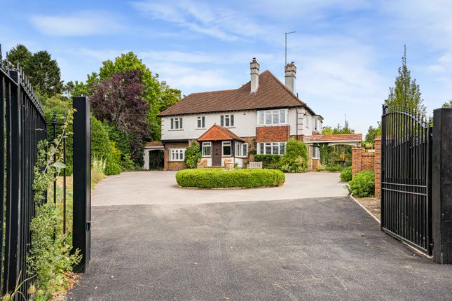 Piccotts End, Hemel Hempstead... 6 bed detached house for sale