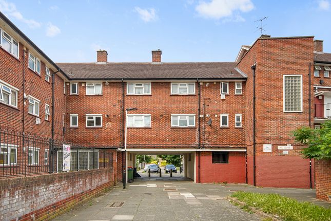 3 bedroom flat for sale