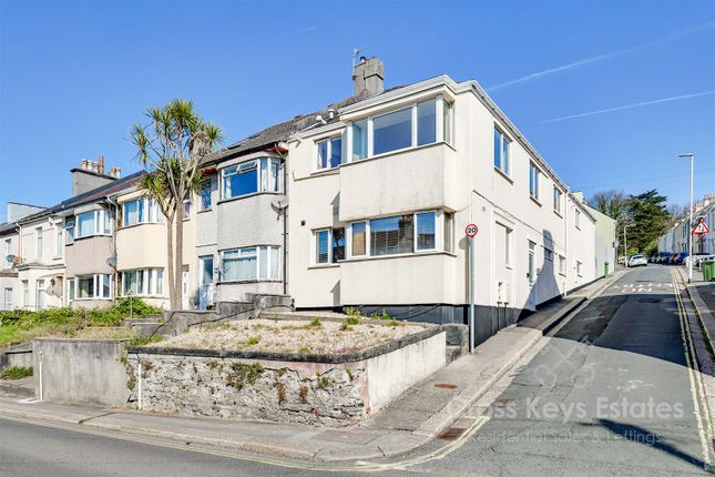 Riga Terrace, Plymouth PL3 1 bed apartment for sale