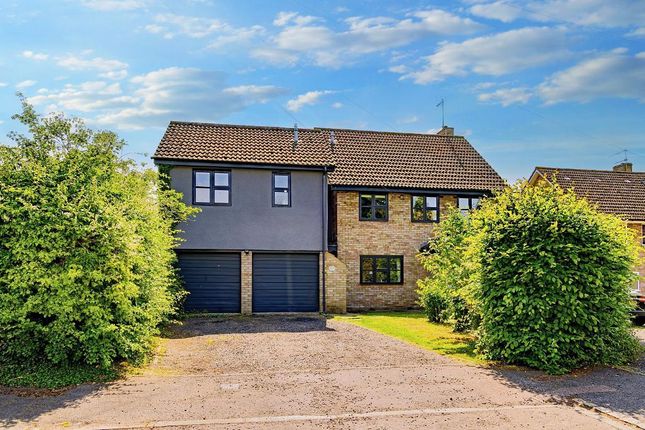 Bennetts Close, Bletsoe, Bedford... 4 bed detached house