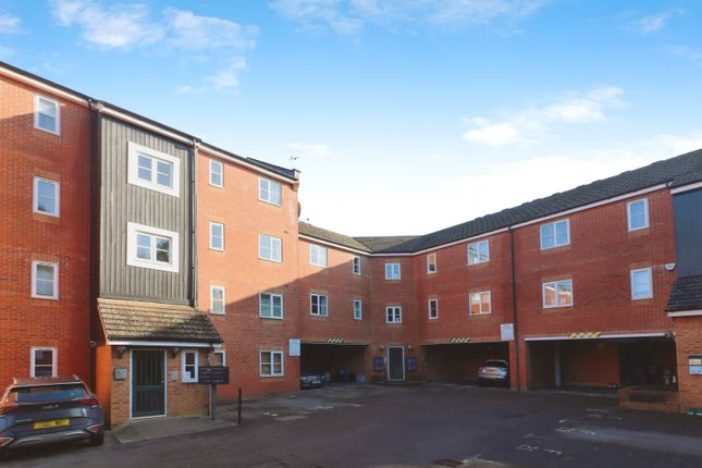 London Road, Apsley, HP3 2 bed flat for sale