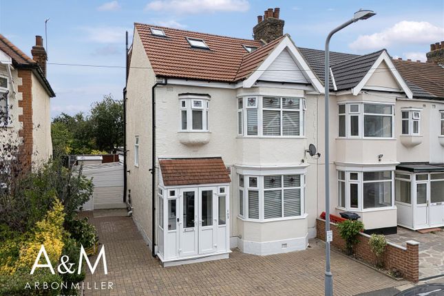 4 bedroom end of terrace house for sale