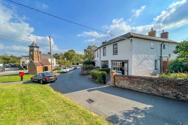3 bed semi-detached house