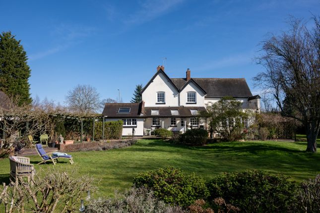 Stratford Road, Hockley Heath... 4 bed village house for sale