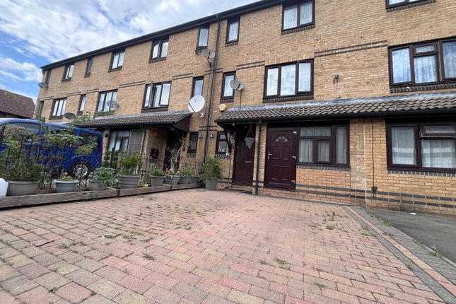 5 bed terraced house