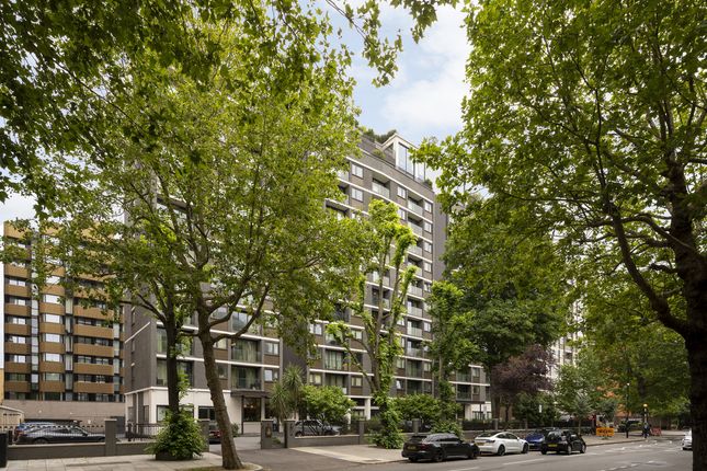St. Johns Wood Road, London, NW8 3 bed apartment for sale