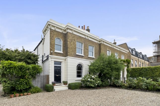 Bromley Common, Bromley, BR2 5 bed semi