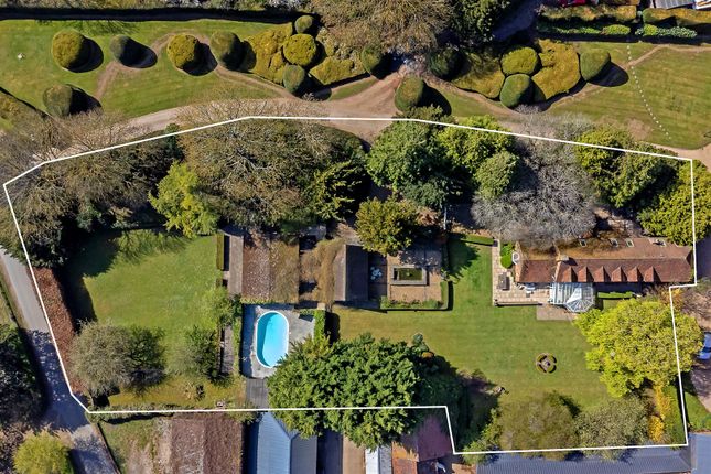 Sandridgebury Lane, Sandridgebury... 5 bed detached house for sale