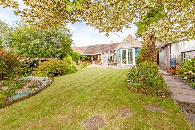 Chesterfield Road, Shuttlewood, S44 2 bed detached bungalow for sale