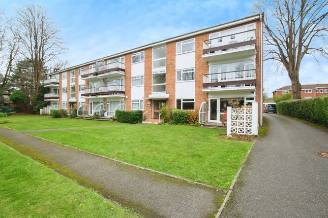 2 bedroom ground floor flat for sale