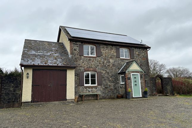 Bwlchllan, Lampeter, SA48 3 bed property with land for sale